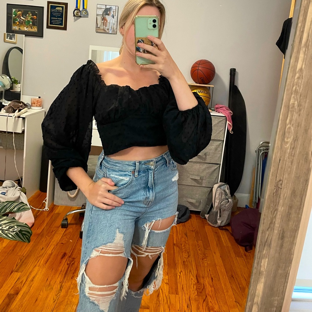 black long sleeve crop top never worn